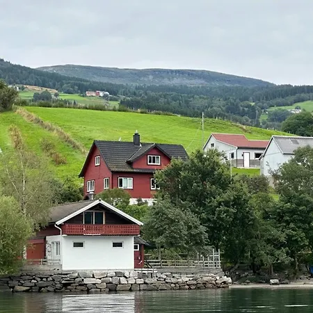 Casa Hauge - Fjord View * Sandane