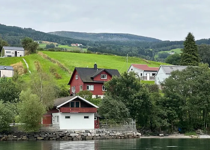 Casa Hauge - Fjord View * Sandane