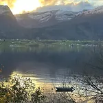 Gjestgiverier Casa Hauge - Fjord View