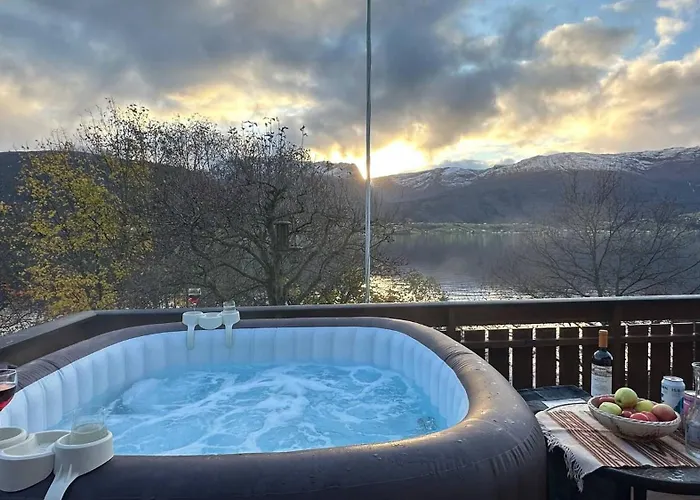 Casa Hauge - Fjord View * Sandane